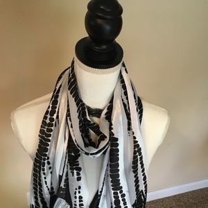 Light silky scarf🧣